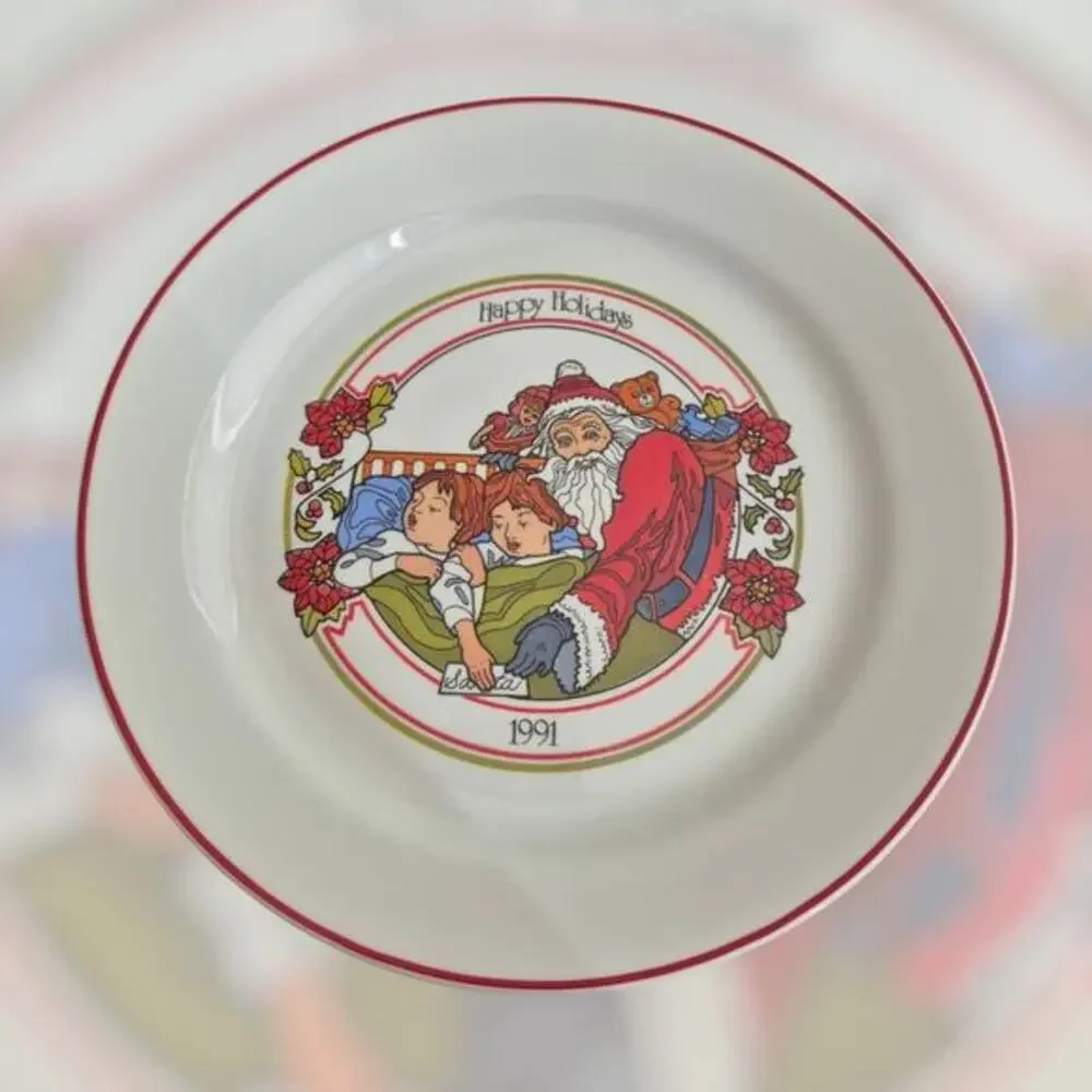 Corelle Santa Christmas‎ Dinner Plate 1991 Limited Edition Corning 10 1/4 In